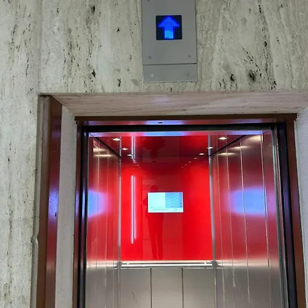 Jade & Jabo - By Duesseldorf Mit Parkplatz Verfuegbarkeit 10,00 Je Nacht Zubuchbar