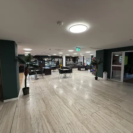 Aparthotel Jade & Jabo - Sehr Schoene & Apartements Zum Wohlfuehlen Tageweise & Wochenweise Buchbar Neuss
